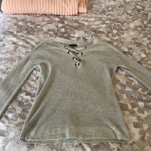 American Eagle sweater